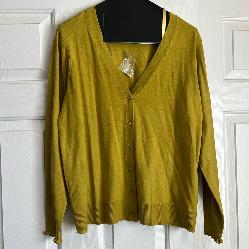 Candace Cameron Bure cardigan